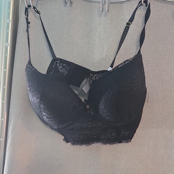 Womens - Picture 2 of 2